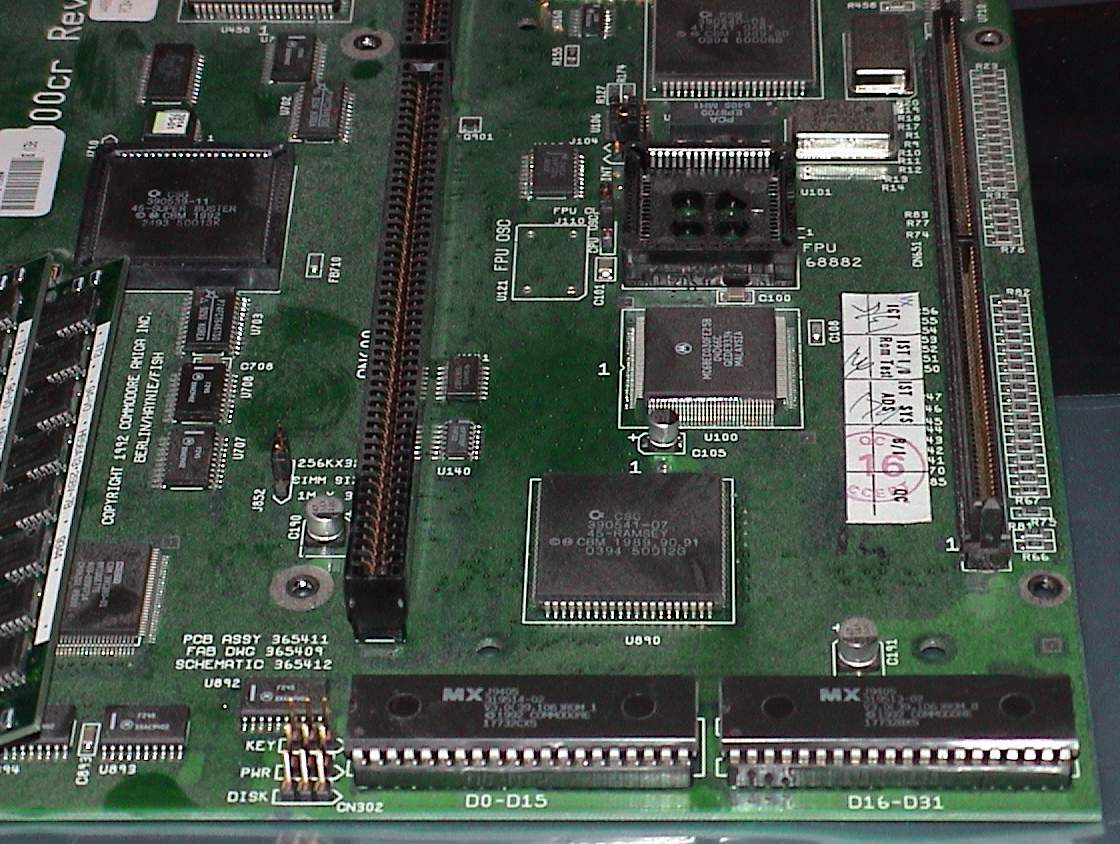 М 40 компьютер. Амига 4000. Amiga 1200 motherboard com Port. Elfbar bc4000 материнская плата. 73-P40 компьютер.